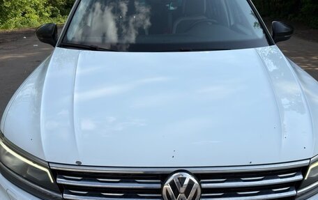 Volkswagen Tiguan II, 2019 год, 2 400 000 рублей, 9 фотография