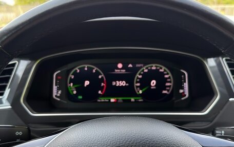 Volkswagen Tiguan II, 2019 год, 2 400 000 рублей, 18 фотография