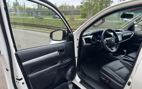 Toyota Hilux VIII, 2015 год, 2 550 000 рублей, 14 фотография