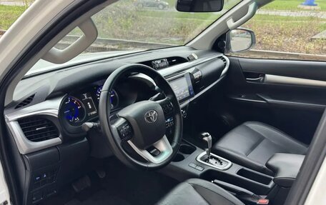 Toyota Hilux VIII, 2015 год, 2 550 000 рублей, 16 фотография
