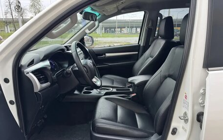 Toyota Hilux VIII, 2015 год, 2 550 000 рублей, 15 фотография