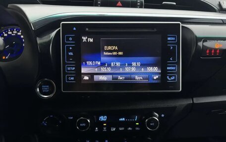 Toyota Hilux VIII, 2015 год, 2 550 000 рублей, 29 фотография