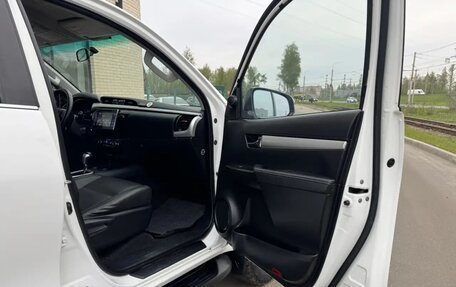 Toyota Hilux VIII, 2015 год, 2 550 000 рублей, 21 фотография