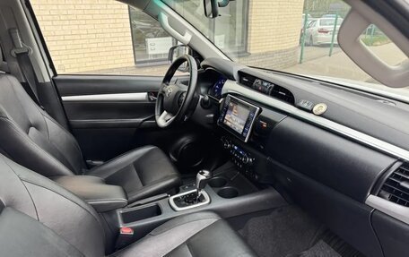 Toyota Hilux VIII, 2015 год, 2 550 000 рублей, 22 фотография
