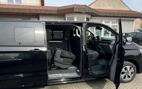 Volkswagen Caravelle, 2026 год, 9 890 000 рублей, 16 фотография