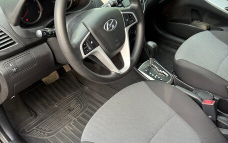 Hyundai Solaris II рестайлинг, 2012 год, 830 000 рублей, 12 фотография