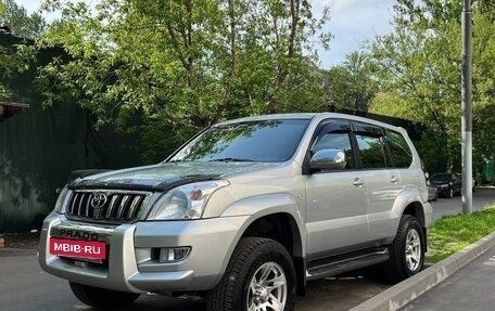 Toyota Land Cruiser Prado 120 рестайлинг, 2008 год, 1 900 000 рублей, 2 фотография
