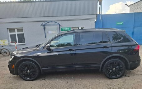 Volkswagen Tiguan II, 2021 год, 3 200 000 рублей, 2 фотография