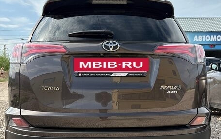 Toyota RAV4, 2018 год, 2 200 000 рублей, 2 фотография