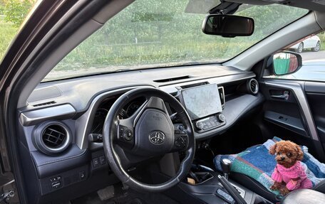 Toyota RAV4, 2018 год, 2 200 000 рублей, 10 фотография