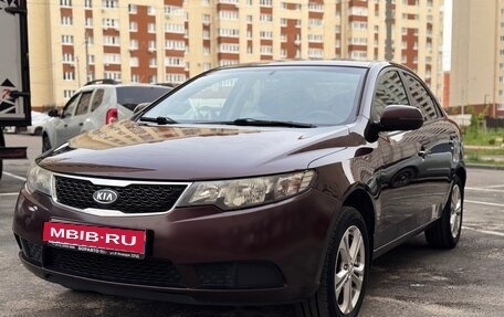 KIA Cerato III, 2010 год, 700 000 рублей, 1 фотография