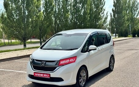 Honda Freed II, 2018 год, 1 550 000 рублей, 1 фотография