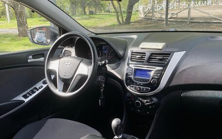 Hyundai Solaris II рестайлинг, 2011 год, 599 000 рублей, 7 фотография