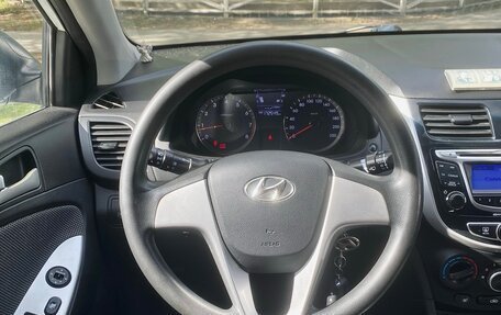 Hyundai Solaris II рестайлинг, 2011 год, 599 000 рублей, 8 фотография