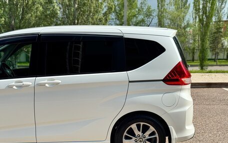 Honda Freed II, 2018 год, 1 550 000 рублей, 4 фотография
