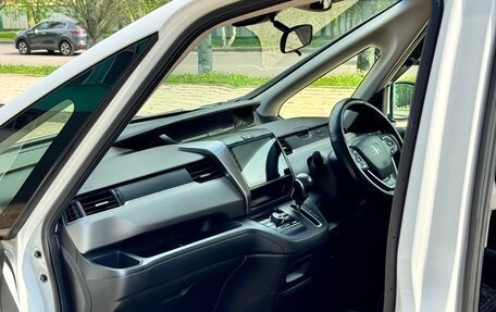 Honda Freed II, 2018 год, 1 550 000 рублей, 15 фотография