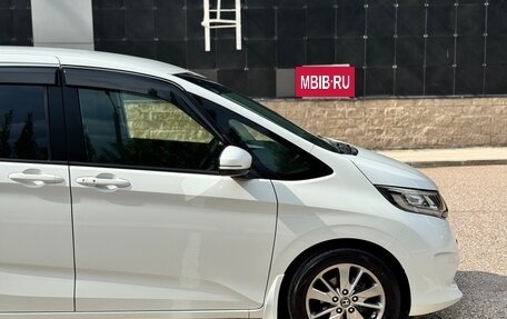 Honda Freed II, 2018 год, 1 550 000 рублей, 10 фотография