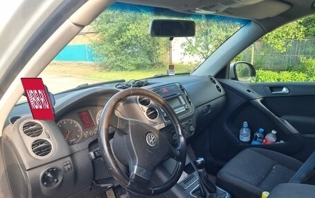 Volkswagen Tiguan I, 2008 год, 650 000 рублей, 2 фотография
