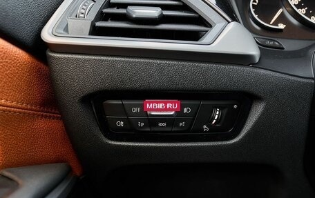 BMW 3 серия, 2019 год, 3 095 600 рублей, 13 фотография