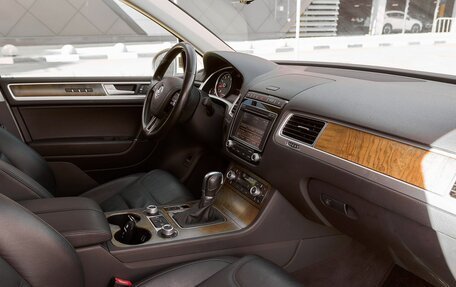 Volkswagen Touareg III, 2015 год, 3 319 800 рублей, 6 фотография