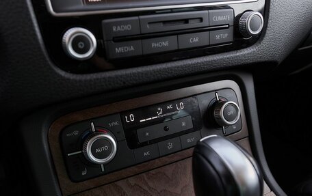 Volkswagen Touareg III, 2015 год, 3 319 800 рублей, 11 фотография