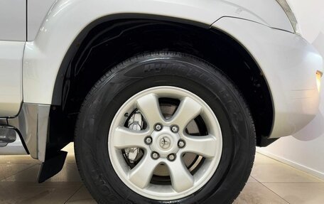 Toyota Land Cruiser Prado 120 рестайлинг, 2007 год, 2 299 000 рублей, 16 фотография