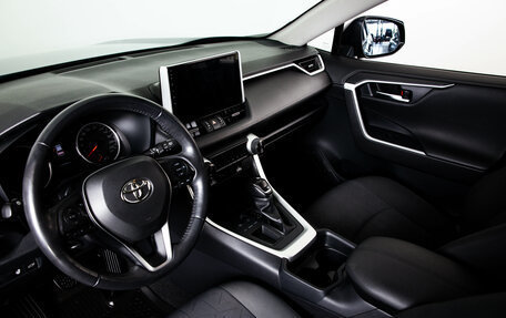 Toyota RAV4, 2020 год, 2 859 000 рублей, 11 фотография