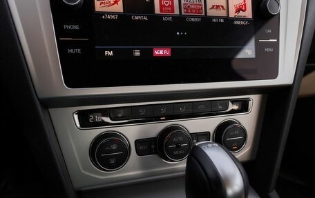 Volkswagen Passat B8 рестайлинг, 2019 год, 2 274 400 рублей, 11 фотография