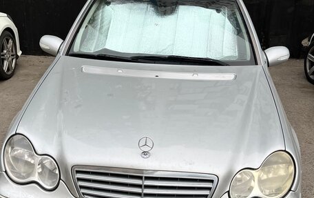 Mercedes-Benz C-Класс, 2004 год, 990 000 рублей, 11 фотография