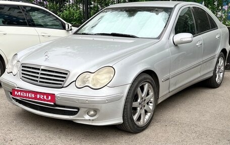 Mercedes-Benz C-Класс, 2004 год, 990 000 рублей, 10 фотография