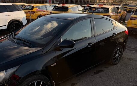 Hyundai Solaris II рестайлинг, 2012 год, 699 000 рублей, 3 фотография