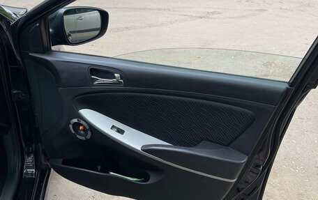 Hyundai Solaris II рестайлинг, 2012 год, 699 000 рублей, 10 фотография