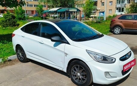 Hyundai Solaris II рестайлинг, 2013 год, 710 000 рублей, 2 фотография