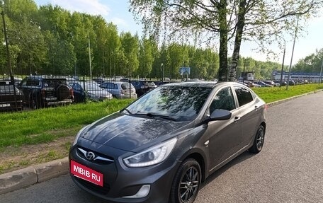 Hyundai Solaris II рестайлинг, 2013 год, 760 000 рублей, 2 фотография