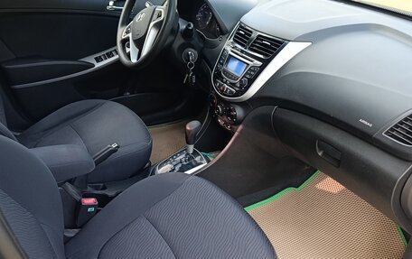 Hyundai Solaris II рестайлинг, 2013 год, 760 000 рублей, 10 фотография