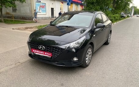 Hyundai Solaris II рестайлинг, 2021 год, 1 700 000 рублей, 2 фотография