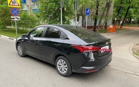 Hyundai Solaris II рестайлинг, 2021 год, 1 700 000 рублей, 4 фотография