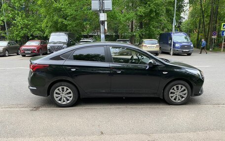Hyundai Solaris II рестайлинг, 2021 год, 1 700 000 рублей, 7 фотография