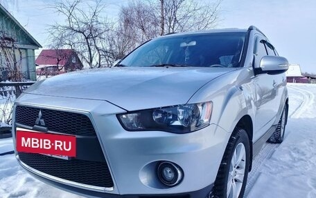 Mitsubishi Outlander III рестайлинг 3, 2010 год, 1 575 000 рублей, 3 фотография
