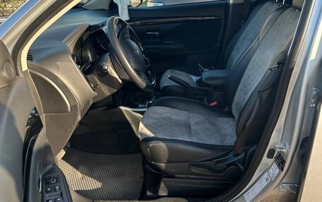 Mitsubishi Outlander III рестайлинг 3, 2019 год, 2 050 000 рублей, 5 фотография