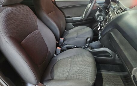KIA Rio III рестайлинг, 2015 год, 1 099 000 рублей, 12 фотография