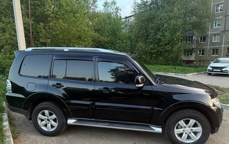 Mitsubishi Pajero IV, 2008 год, 1 470 000 рублей, 3 фотография