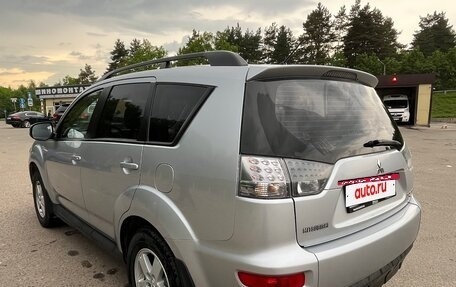 Mitsubishi Outlander III рестайлинг 3, 2011 год, 1 310 000 рублей, 8 фотография