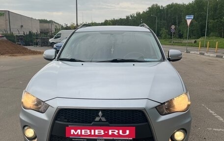 Mitsubishi Outlander III рестайлинг 3, 2011 год, 1 310 000 рублей, 11 фотография