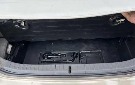 Toyota Prius, 2008 год, 930 000 рублей, 11 фотография