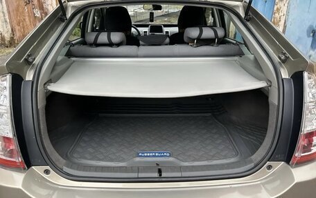 Toyota Prius, 2008 год, 930 000 рублей, 9 фотография