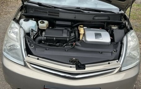 Toyota Prius, 2008 год, 930 000 рублей, 8 фотография