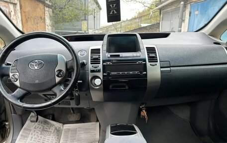 Toyota Prius, 2008 год, 930 000 рублей, 12 фотография