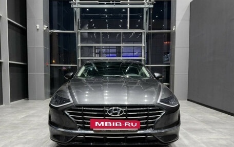 Hyundai Sonata VIII, 2021 год, 2 190 000 рублей, 2 фотография