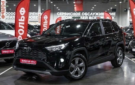 Toyota RAV4, 2021 год, 3 399 000 рублей, 1 фотография
